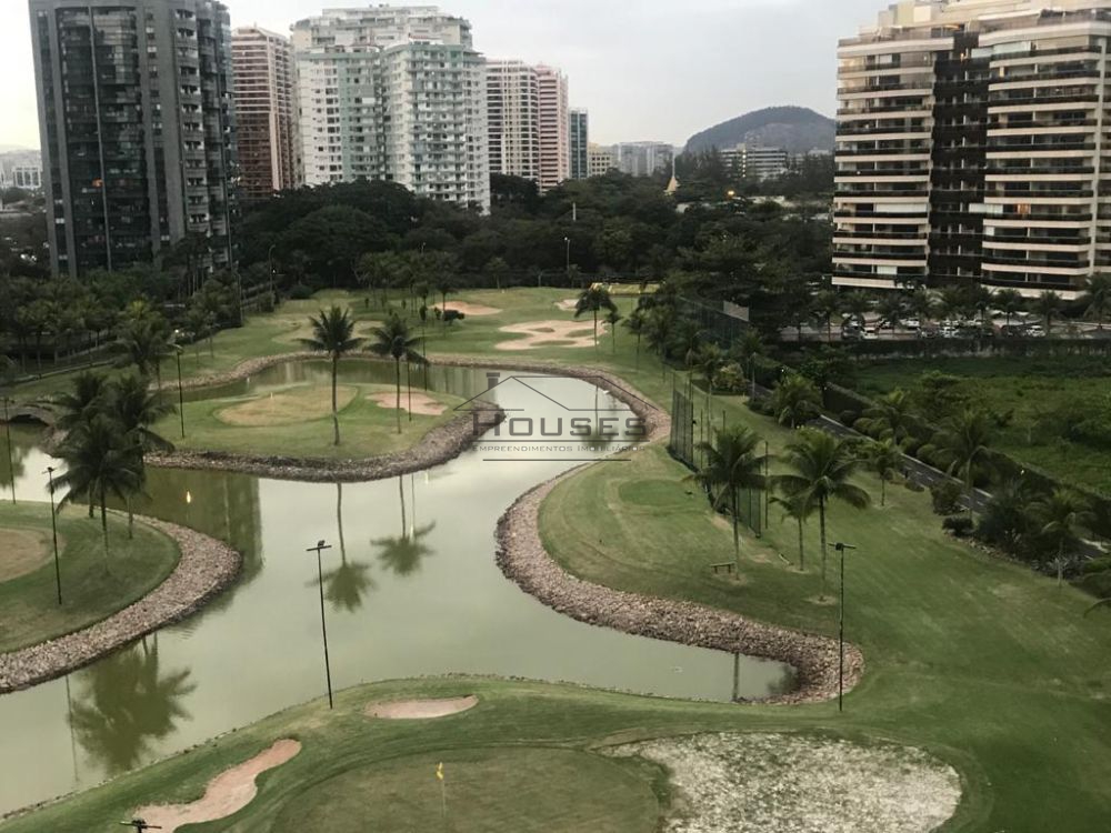 Houses Empreendimentos Imobiliários ApartamentoGoldenGreenBarrada